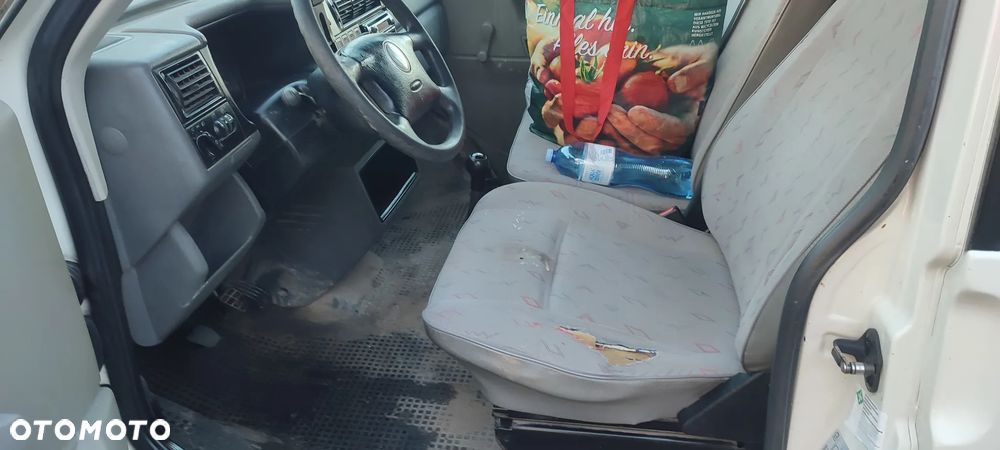 Volkswagen Transporter - 14