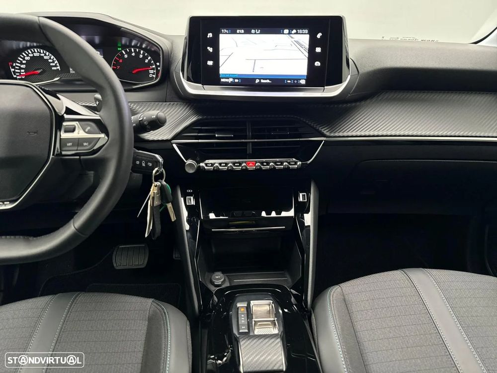 Peugeot 208 1.2 PureTech Allure EAT8 - 10