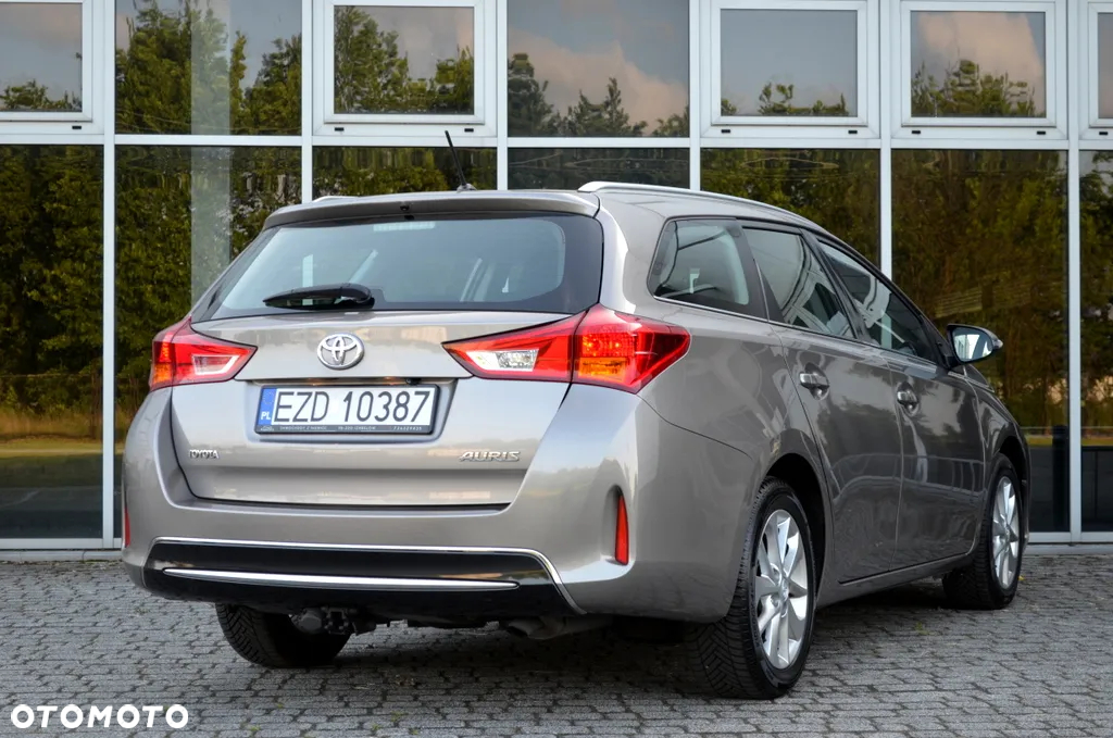Toyota Auris 1.6 Dynamic - 17