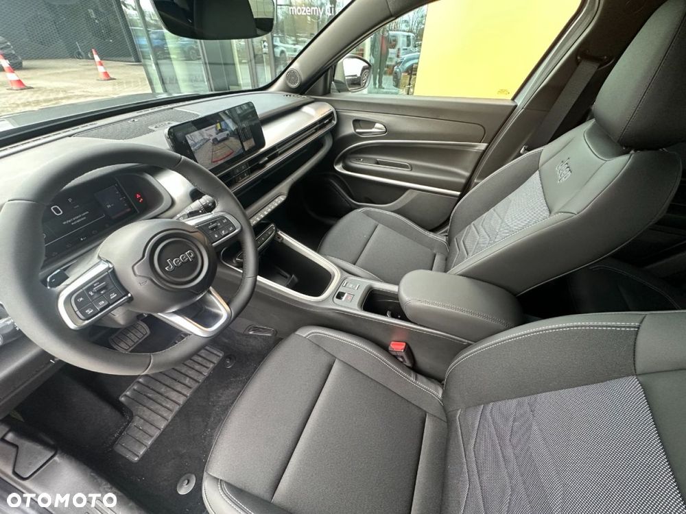 Jeep Avenger - 10