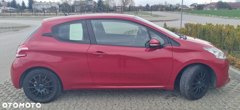 Peugeot 208 82 PureTech Style - 3