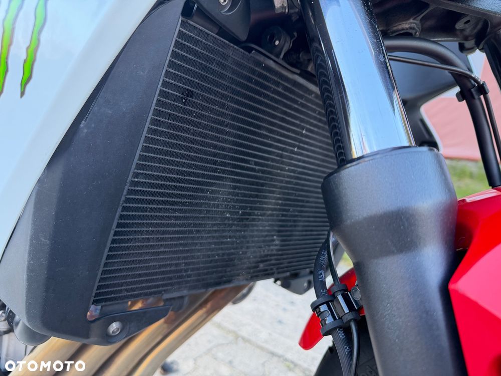 Honda CB - 23