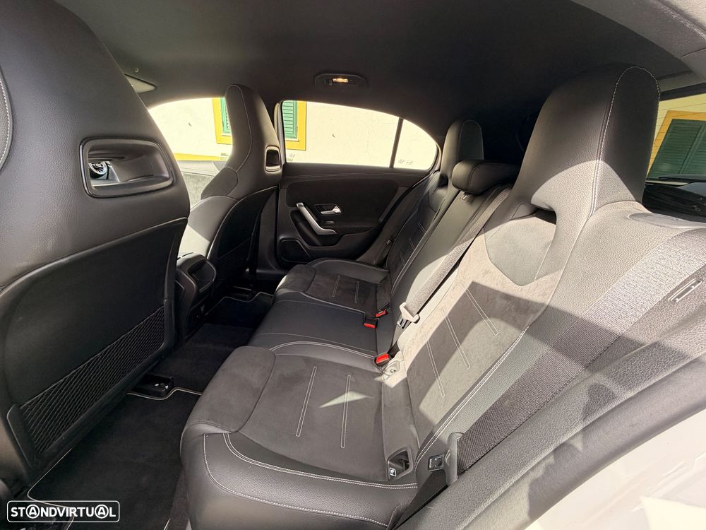 Mercedes-Benz A 250 e 8G-DCT AMG Line - 11