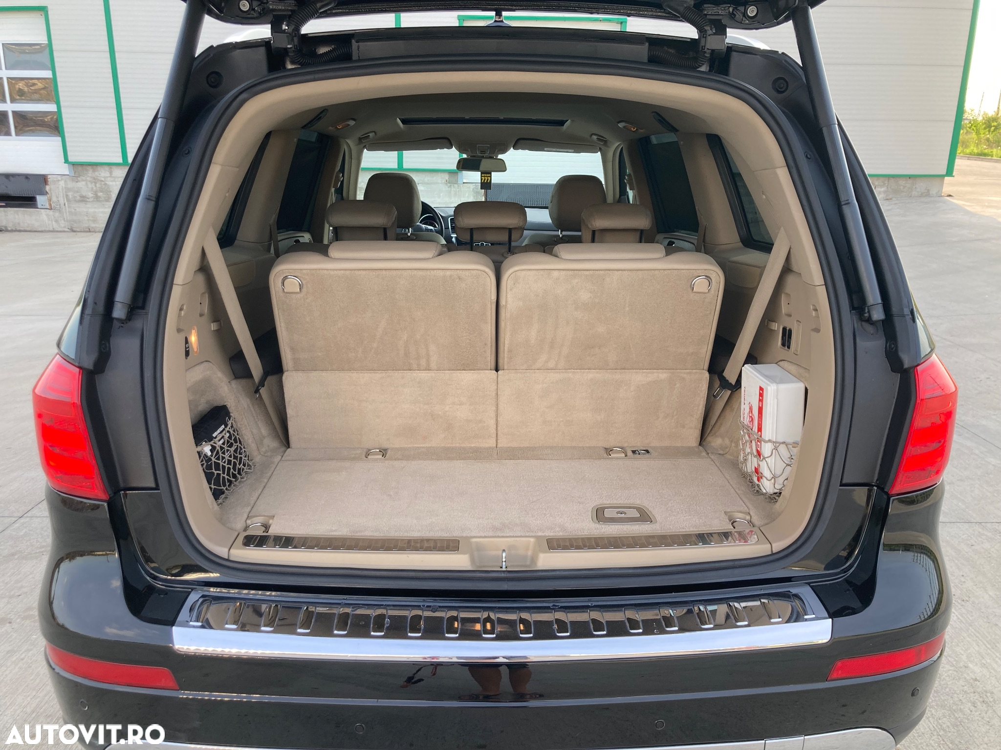 Mercedes-Benz GL 350 BlueTEC 4Matic 7G-TRONIC - 24