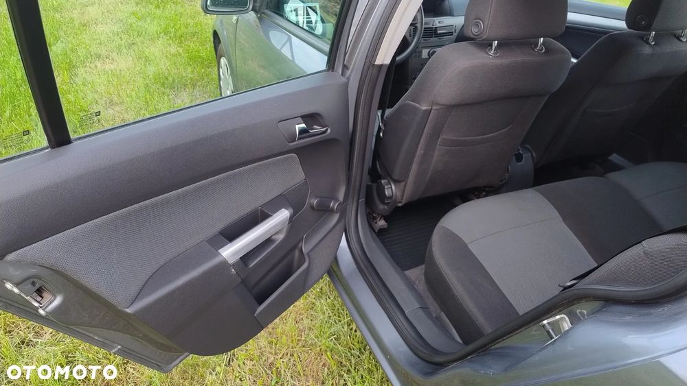 Opel Astra 1.6 Caravan Enjoy - 18