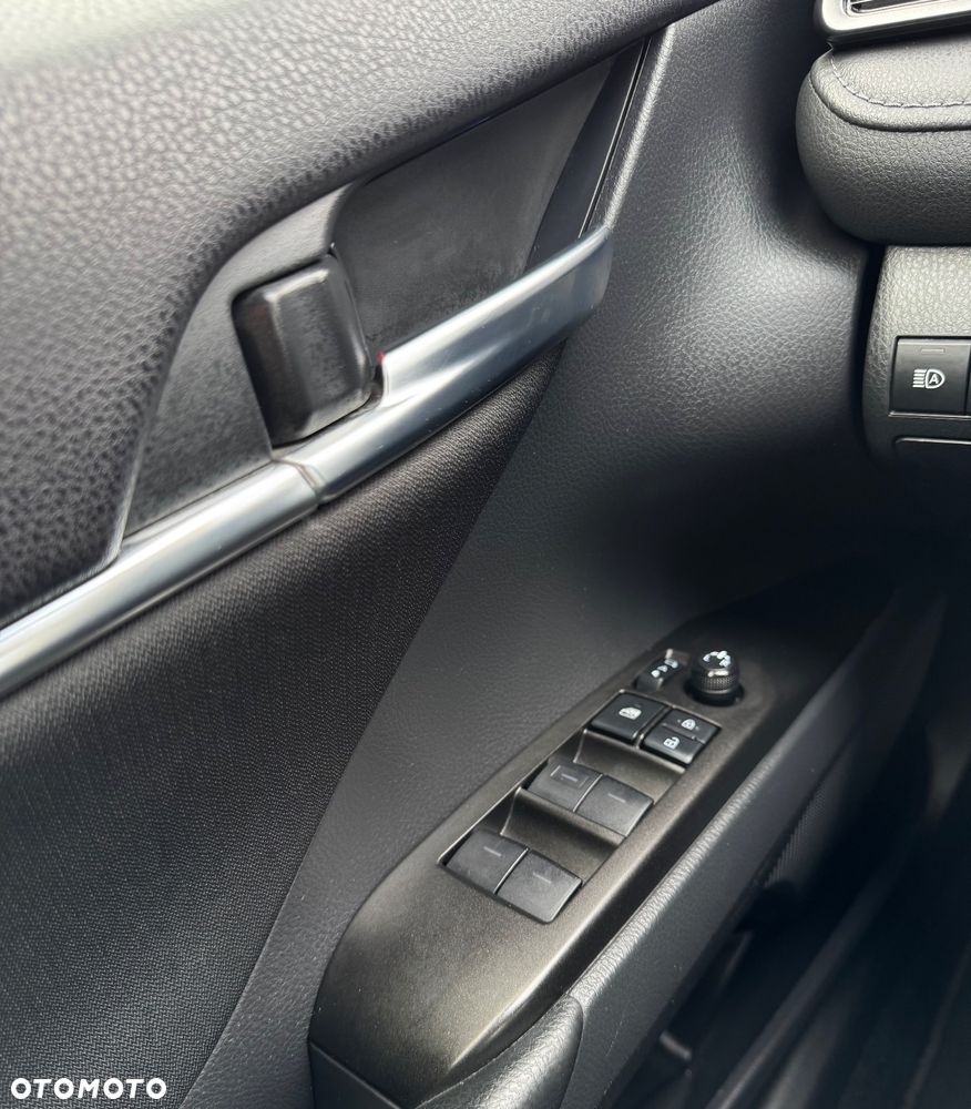 Toyota Camry 2.5 Hybrid Comfort CVT - 23