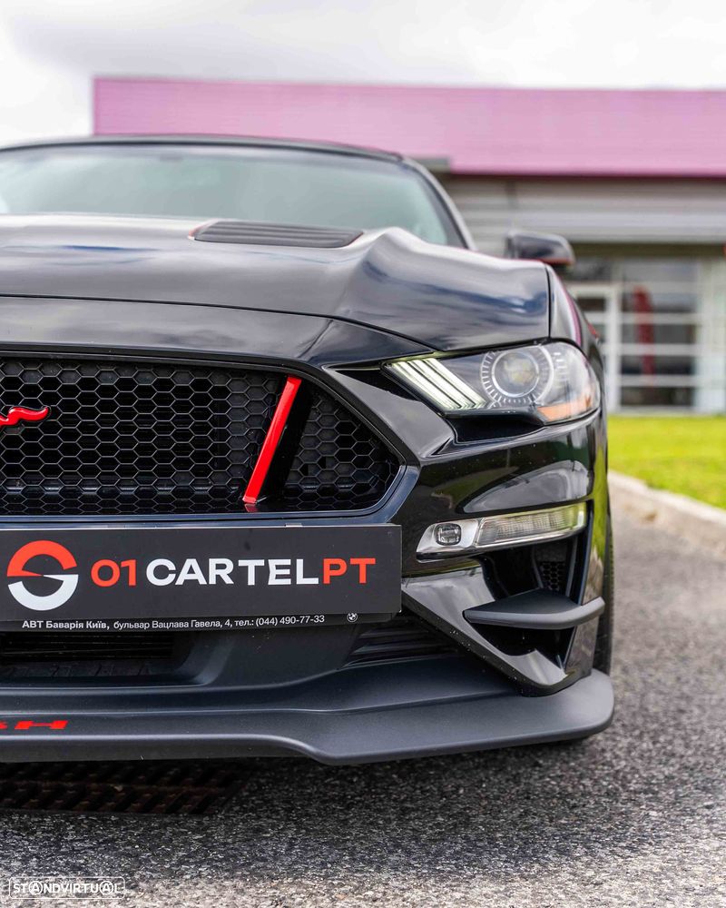 Ford Mustang - 4