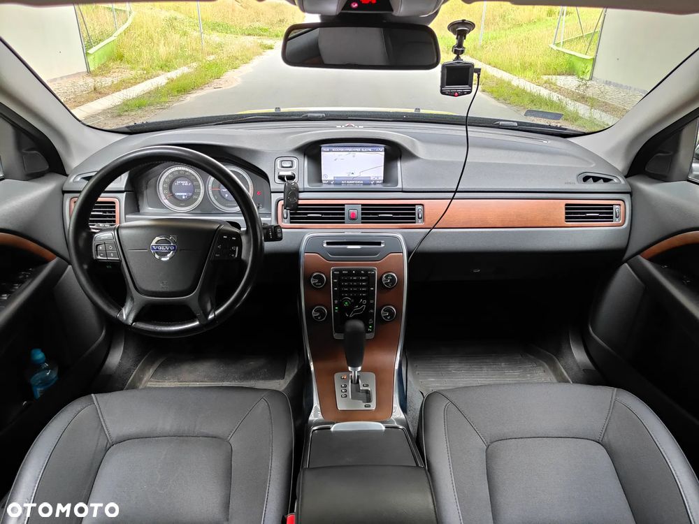 Volvo XC 70 - 14