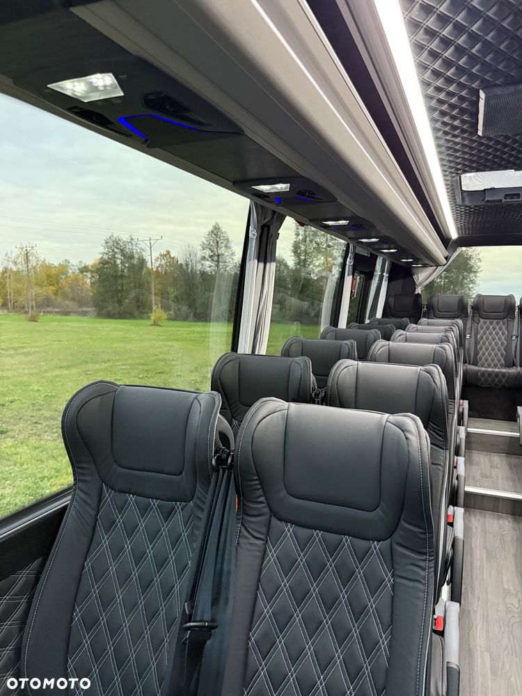 Mercedes-Benz Sprinter 519 - 36