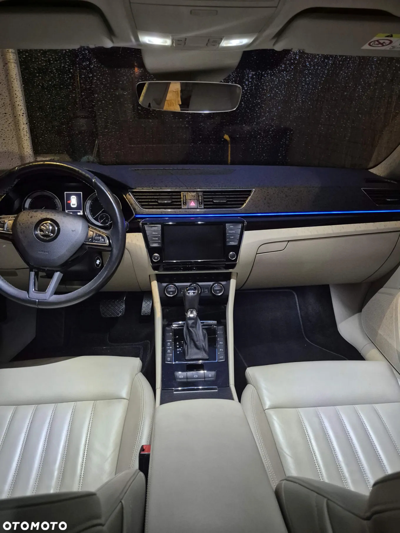 Skoda Superb 2.0 TDI 4x4 L&K DSG - 12