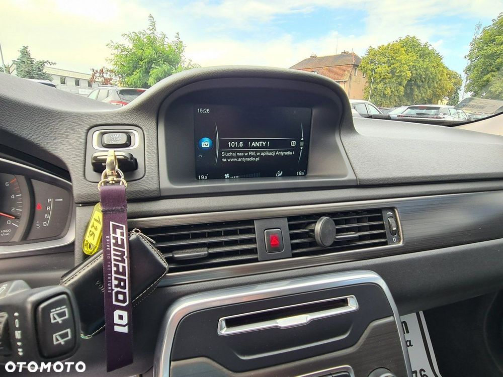 Volvo XC 70 D4 Geartronic Kinetic - 13