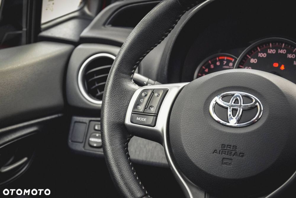 Toyota Yaris - 30
