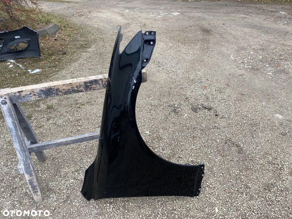 BŁOTNIK PRZEDNI PRAWY LEXUS IS LIFT 09-13 - 2