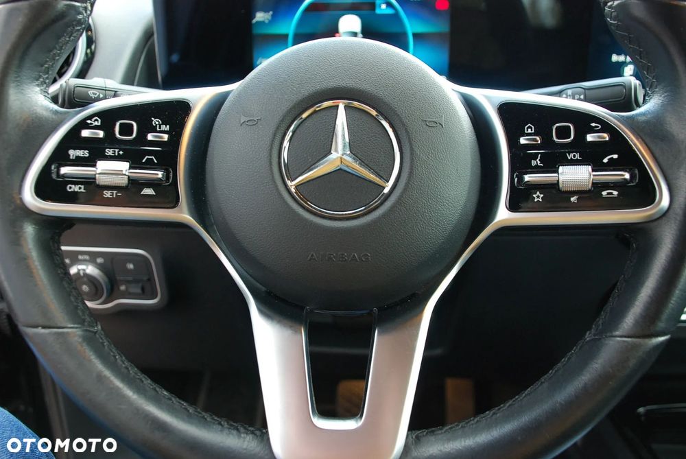 Mercedes-Benz GLB 200 d Progressive 8G-DCT - 27