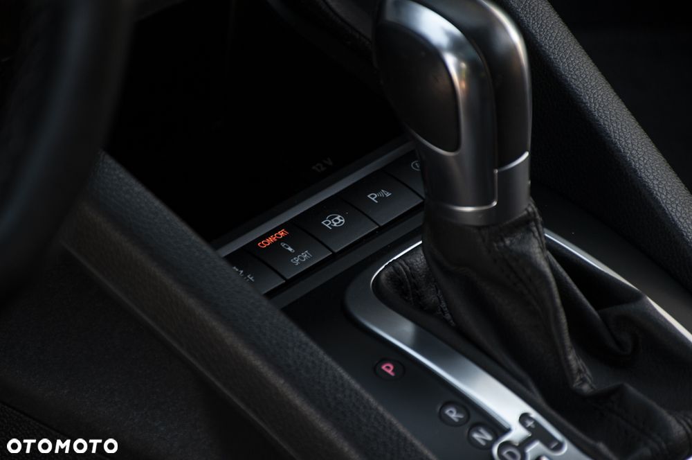 Volkswagen Scirocco 2.0 TSI (BlueMotion Technology) DSG - 37