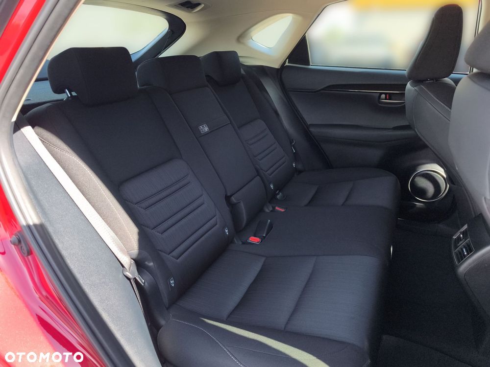 Lexus NX 300h Business Edition AWD - 10