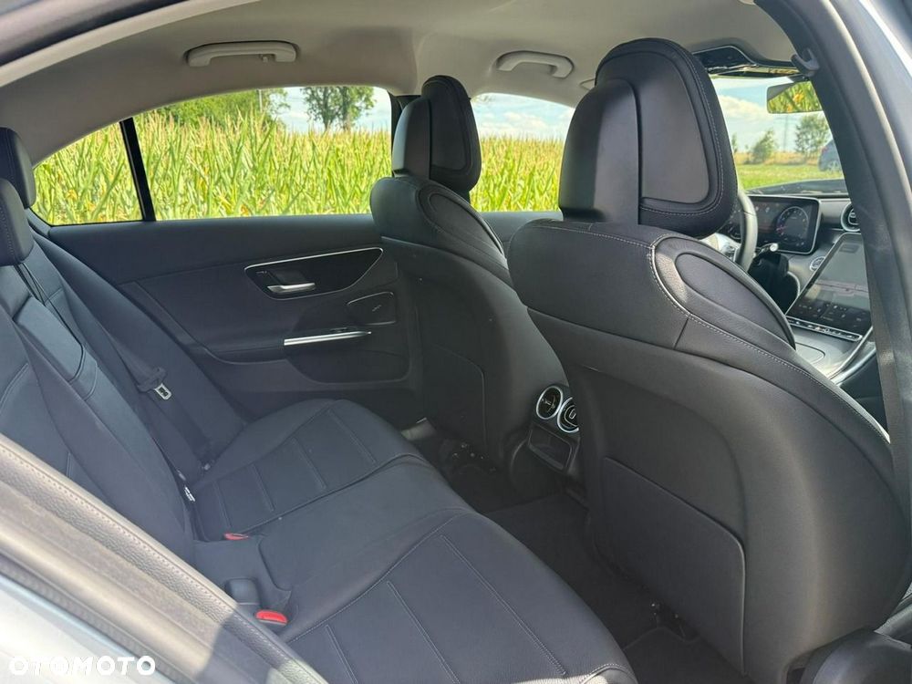 Mercedes-Benz Klasa C 200 mHEV 4-Matic Avantgarde - 20