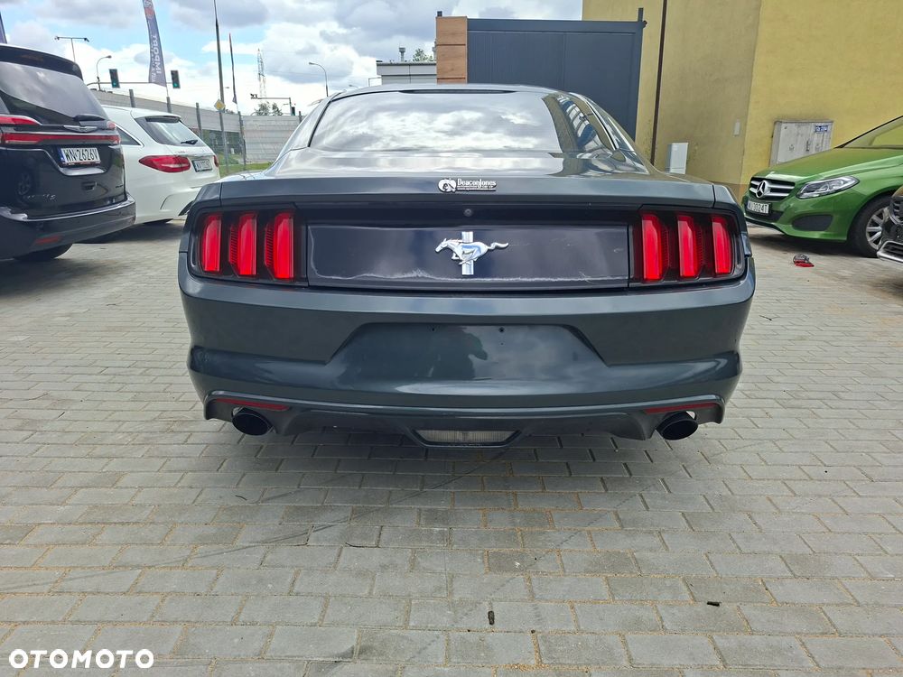 Ford Mustang 3.7 V6 Premium - 6