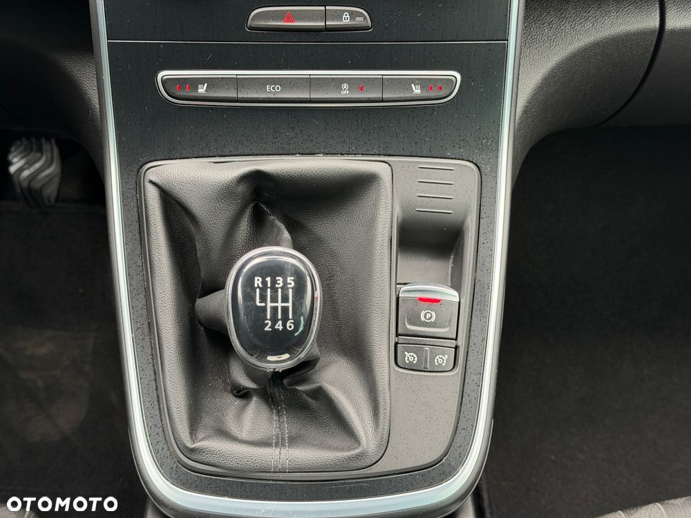 Renault Grand Scenic TCe 140 GPF BLACK EDITION - 19