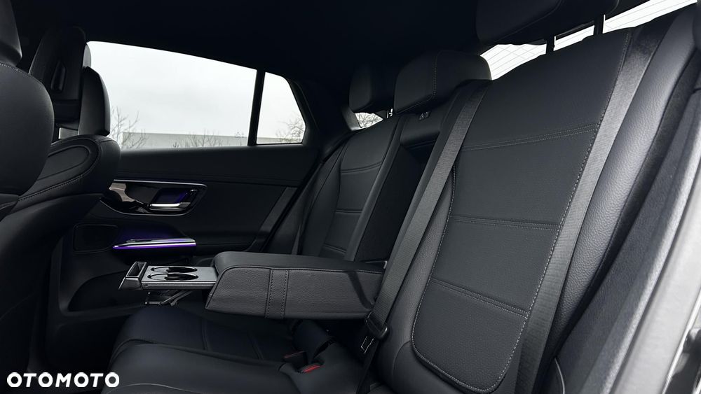 Mercedes-Benz GLC - 29