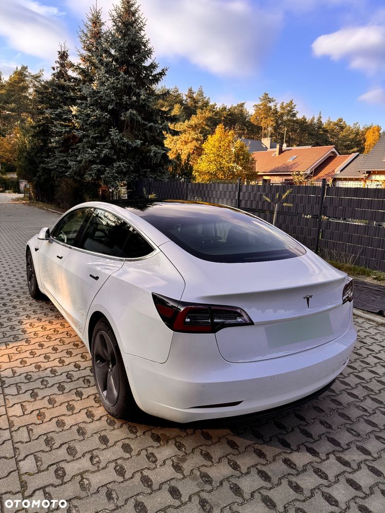 Tesla Model 3 Standard Range Plus - 3
