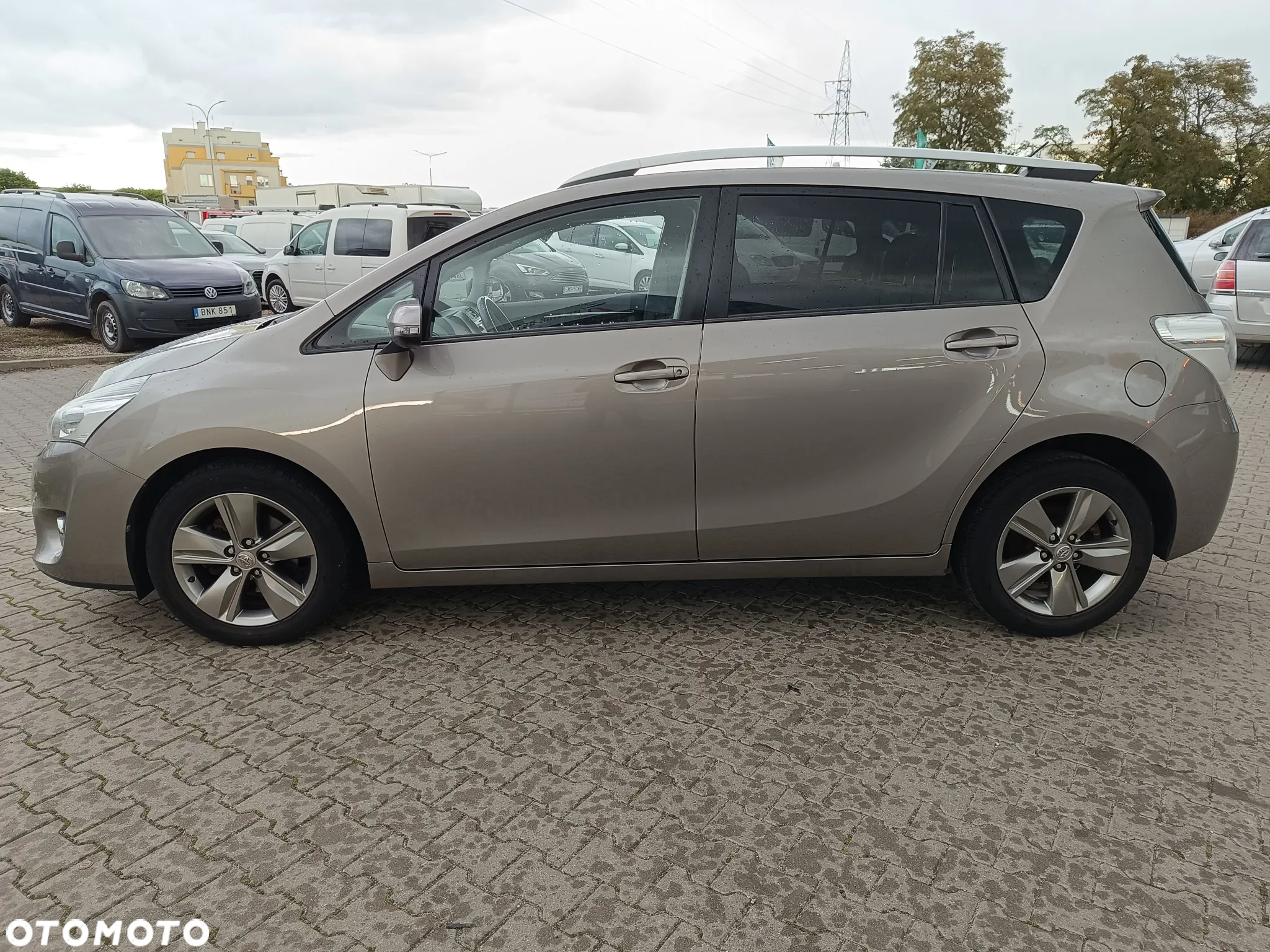 Toyota Verso - 3