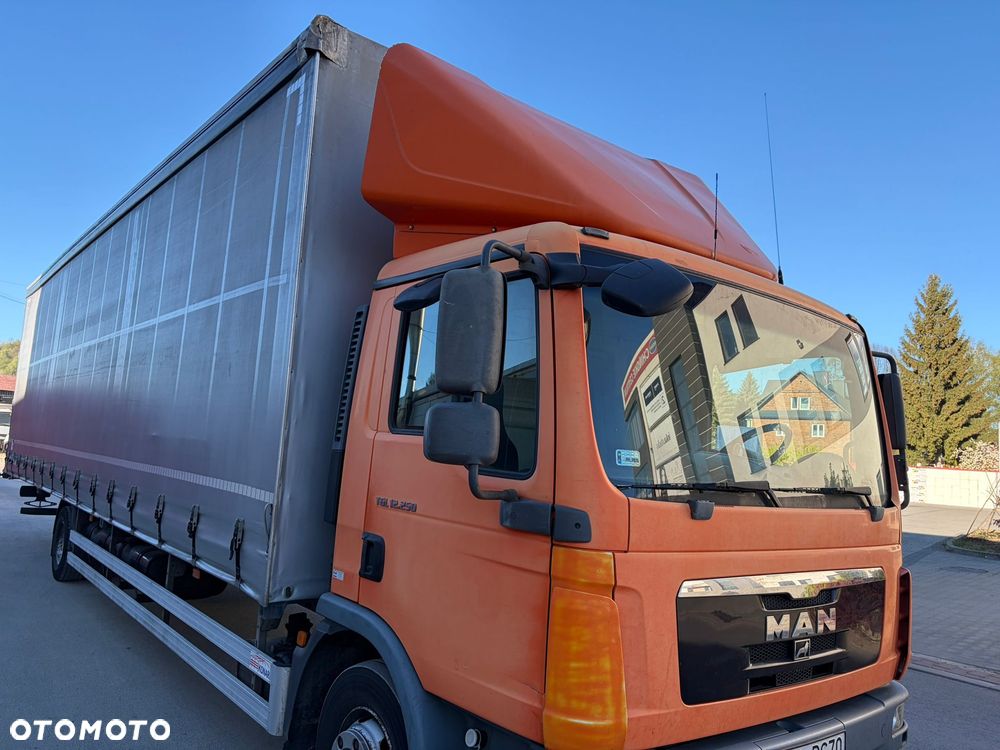Kabina Man Tgl 12.250 Dzienna - 2