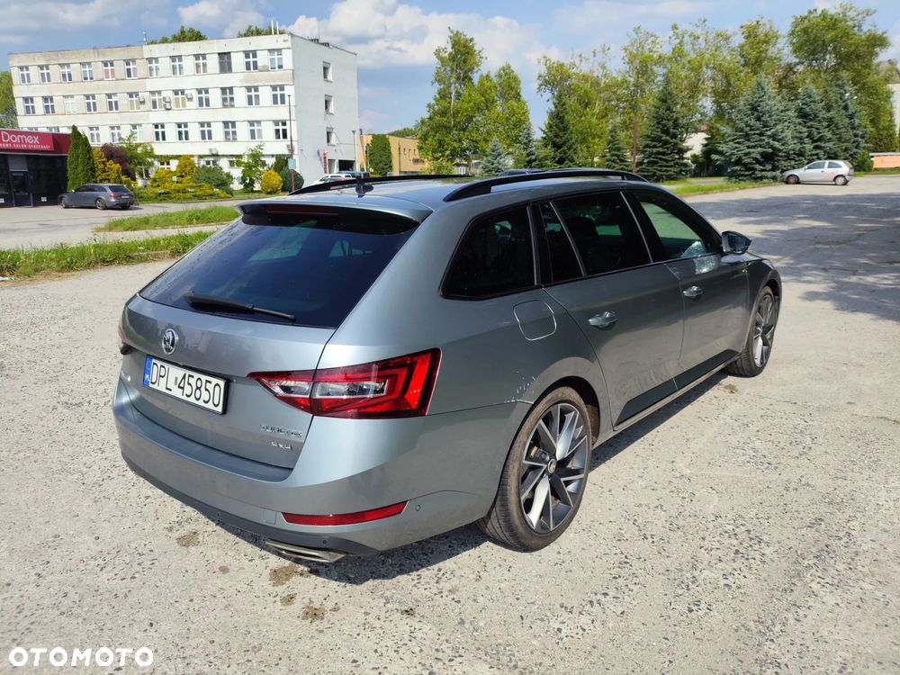 Skoda Superb 2.0 TSI 4x4 DSG Sportline - 2