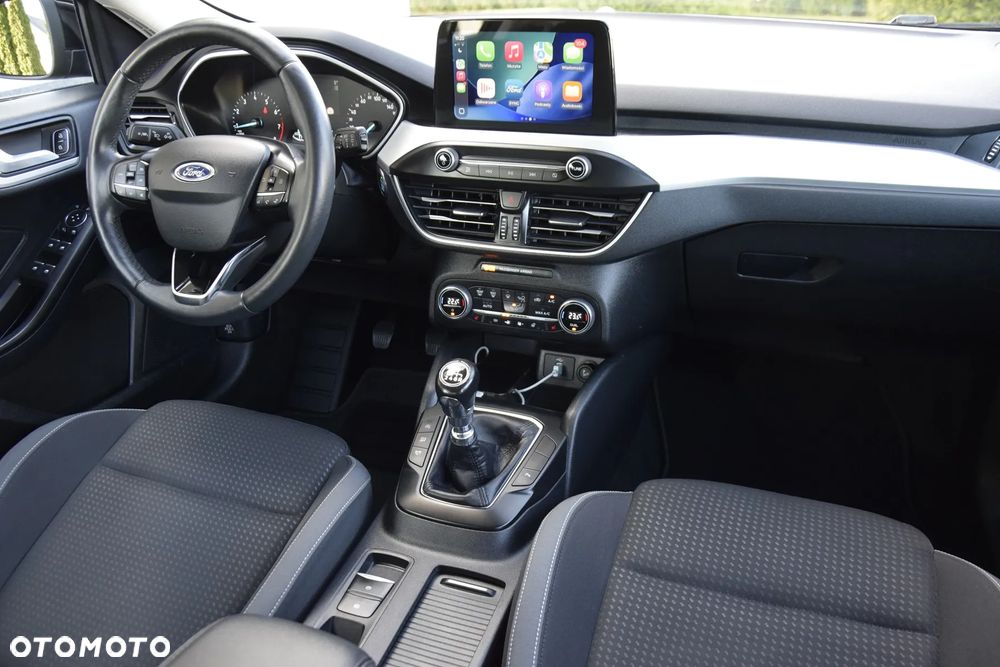 Ford Focus 1.0 EcoBoost Start-Stopp-System TITANIUM DESIGN - 24