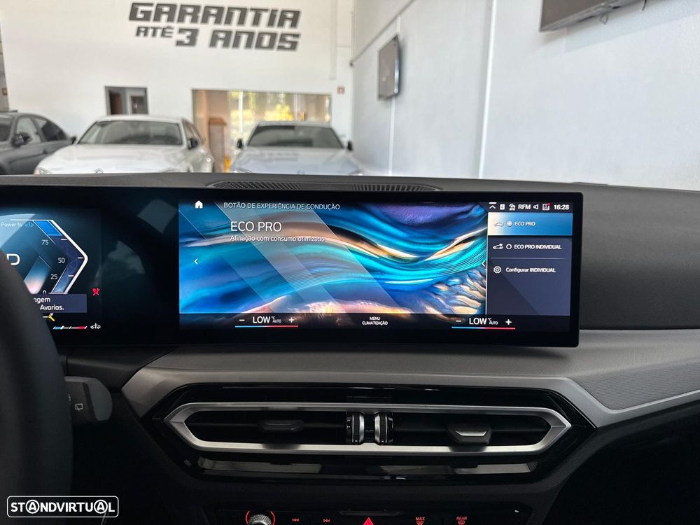 BMW 320 d Pack M Auto - 29