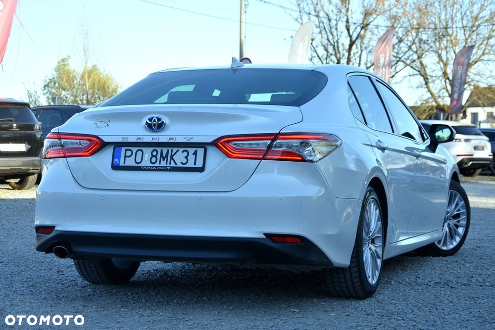 Toyota Camry 2.5 Hybrid Executive CVT - 9