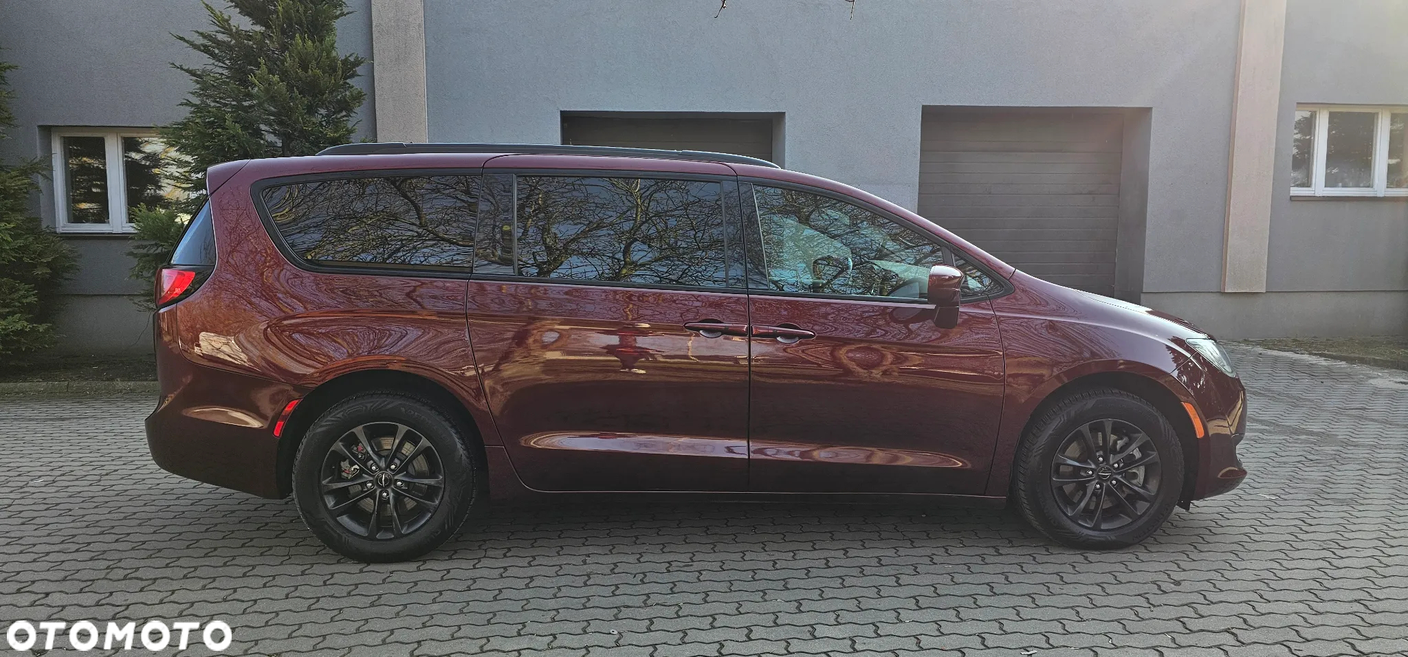 Chrysler Pacifica - 8