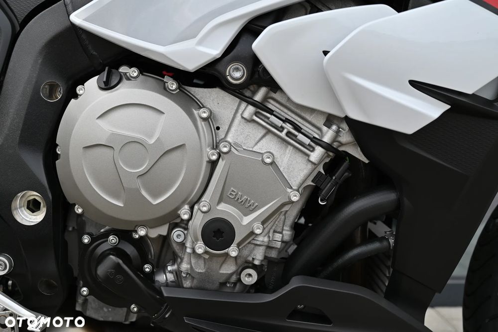 BMW XR - 10