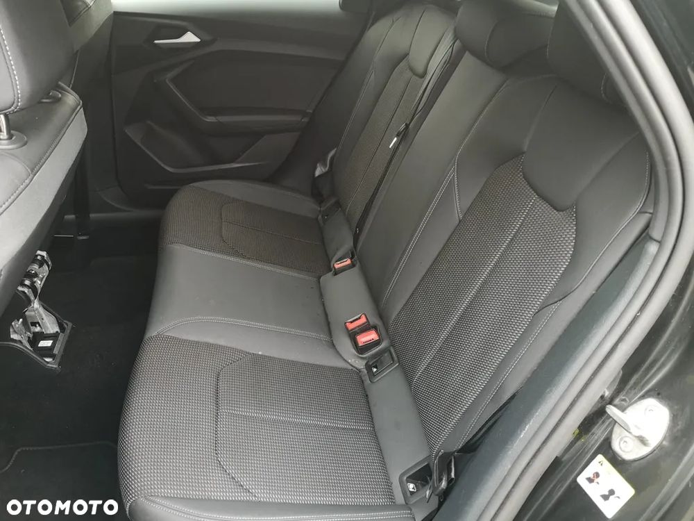 Audi A1 Sportback 35 TFSI S-Line S tronic - 20