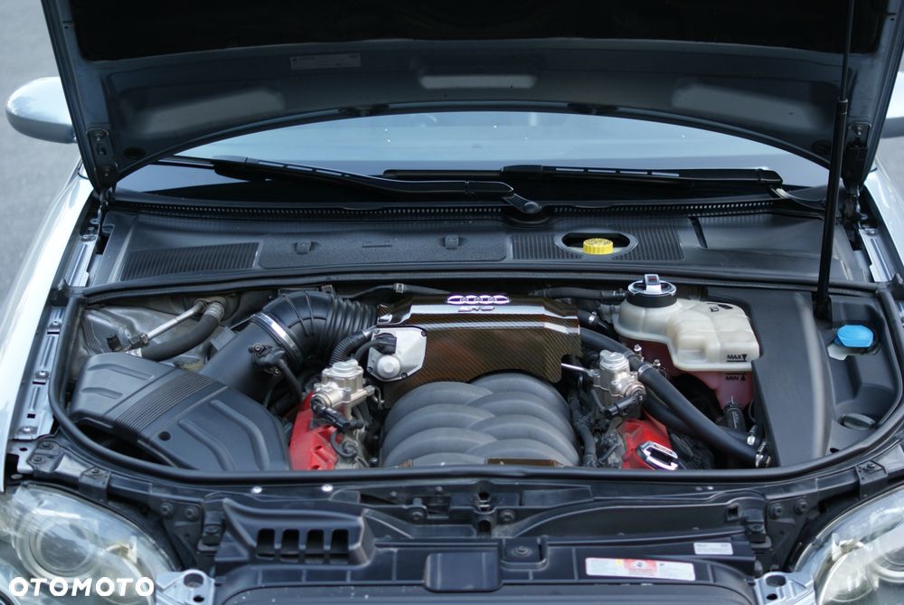 Audi RS4 Avant - 17