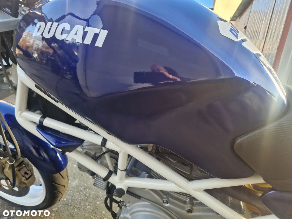Ducati Monster - 27