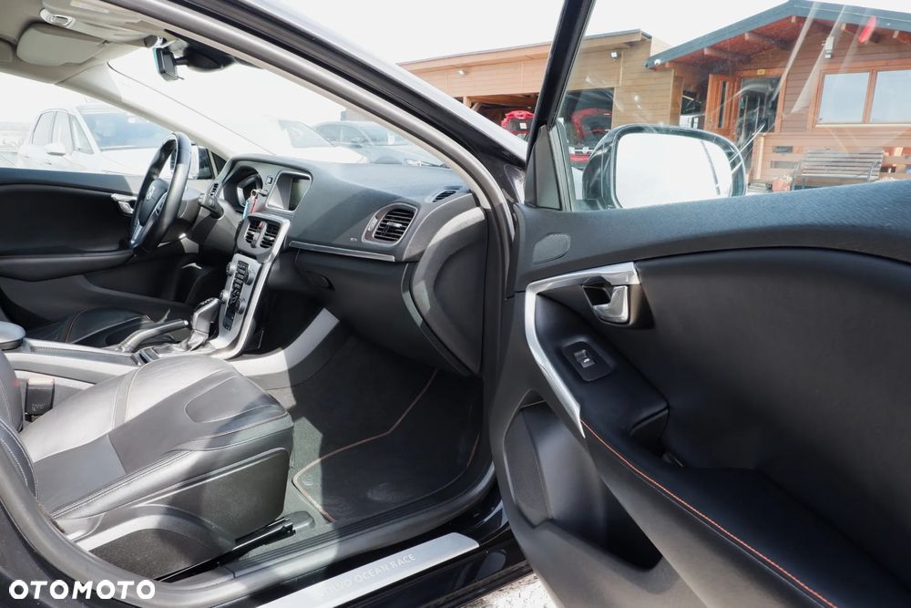 Volvo V40 D2 Powershift Ocean Race - 3