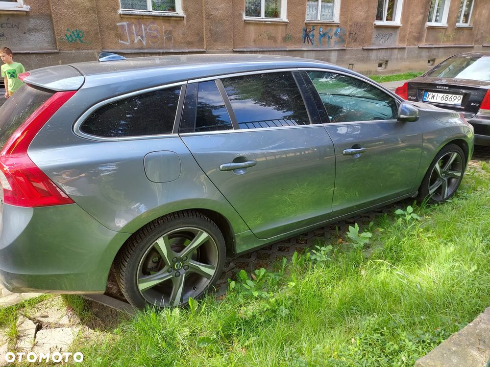 Volvo V60 D2 Geartronic Kinetic - 3