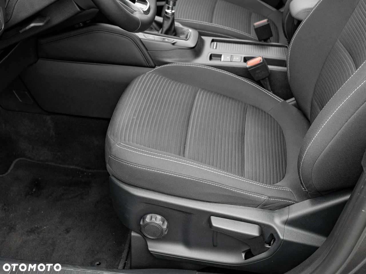 Ford Kuga 1.5 EcoBoost FWD Titanium - 14