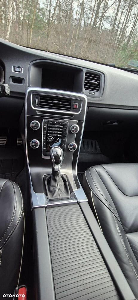 Volvo V60 T5 Drive-E R-Design Summum - 13