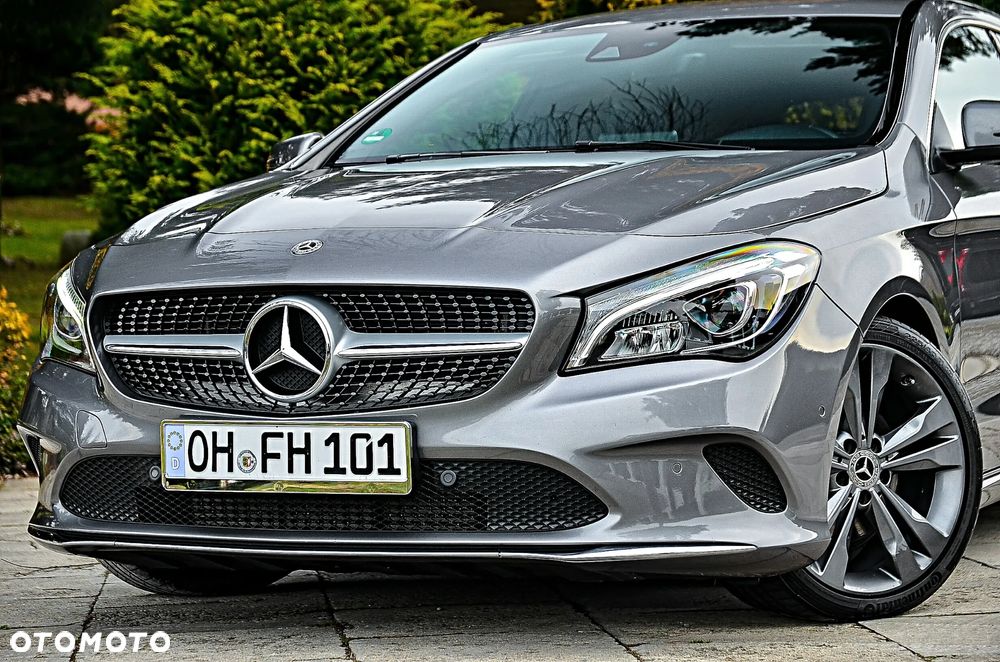 Mercedes-Benz CLA 200 7G-DCT UrbanStyle Edition - 5