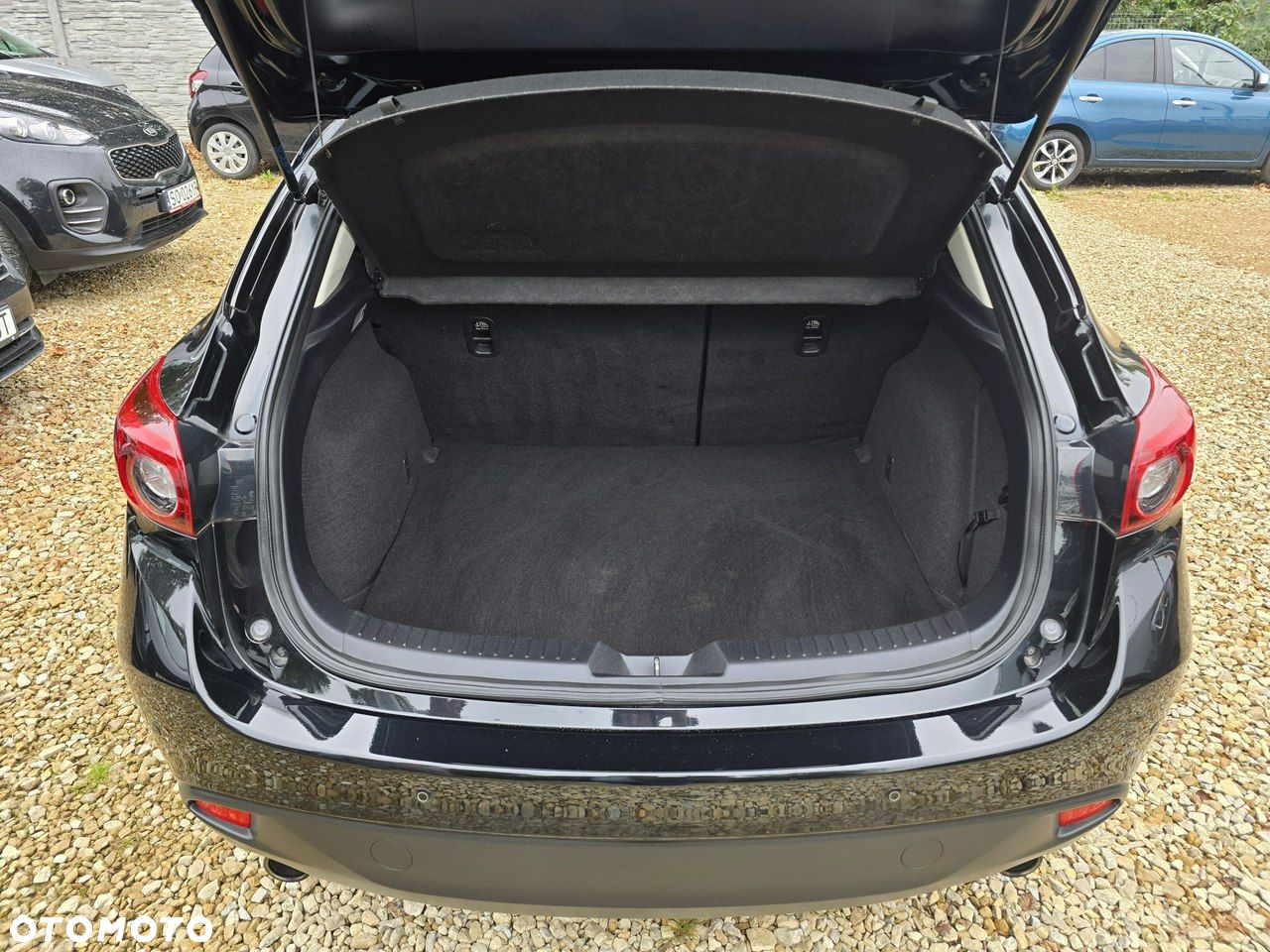 Mazda 3 SKYACTIV-G 120 NAKAMA - 27