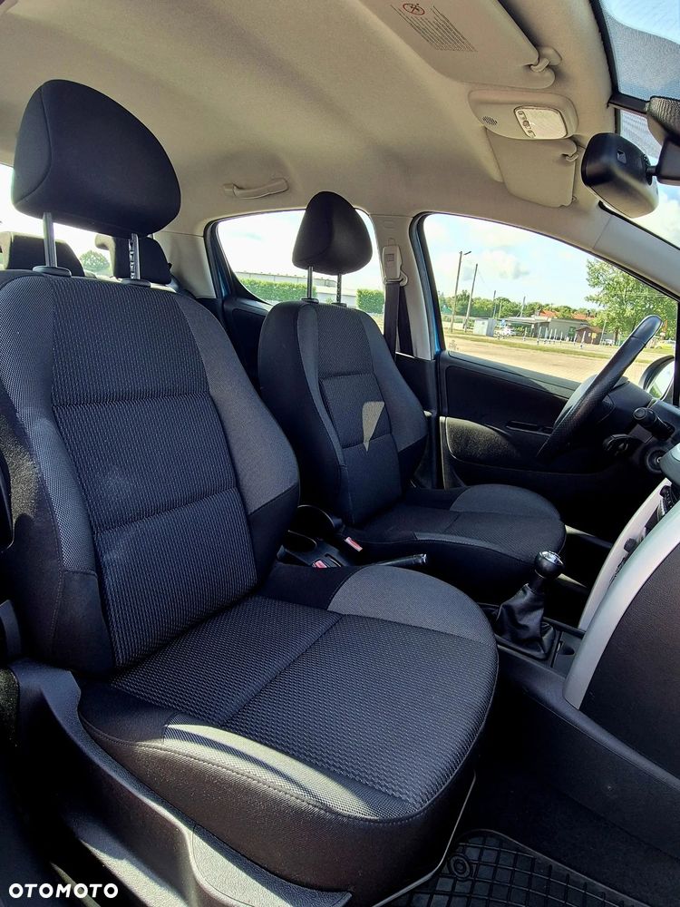 Peugeot 207 - 17