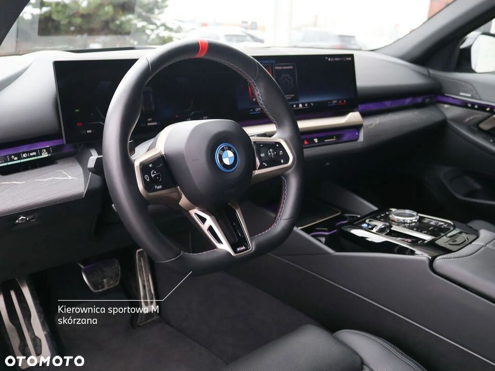 BMW i5 83.9kWh M60 xDrive - 12