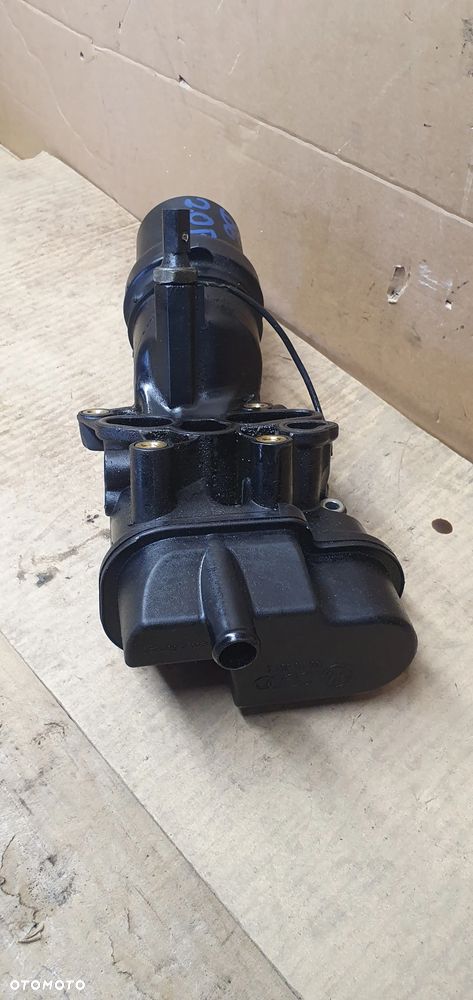 Podstawa filtra oleju VW Passat B6 2.0 FSI 06D115397G - 7