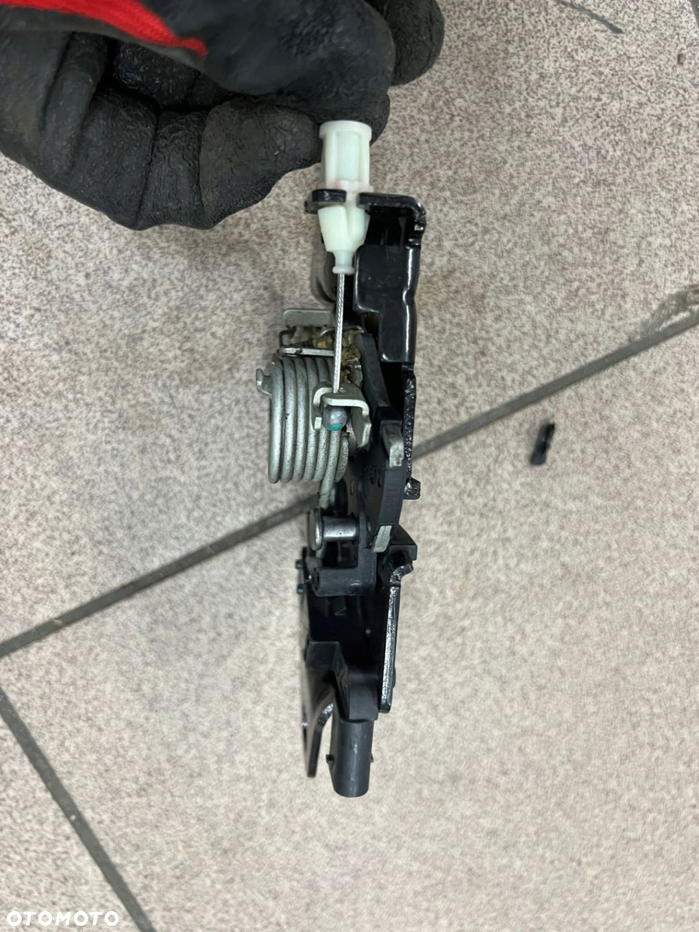TESLA MODEL Y 3 ZAMEK RYGIEL SIŁOWNIK ZAMKA MASKI PRZÓD 1500397-00-F - 7