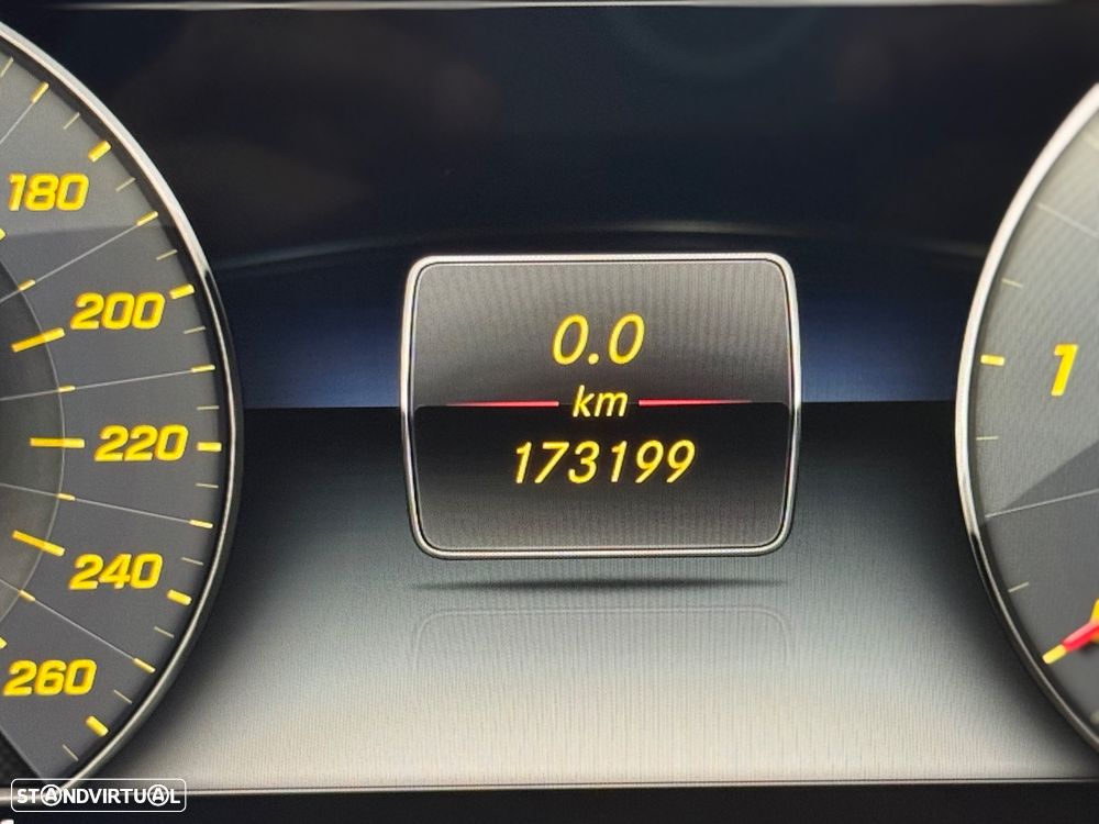 Mercedes-Benz E 220 d AMG Line Aut. - 19