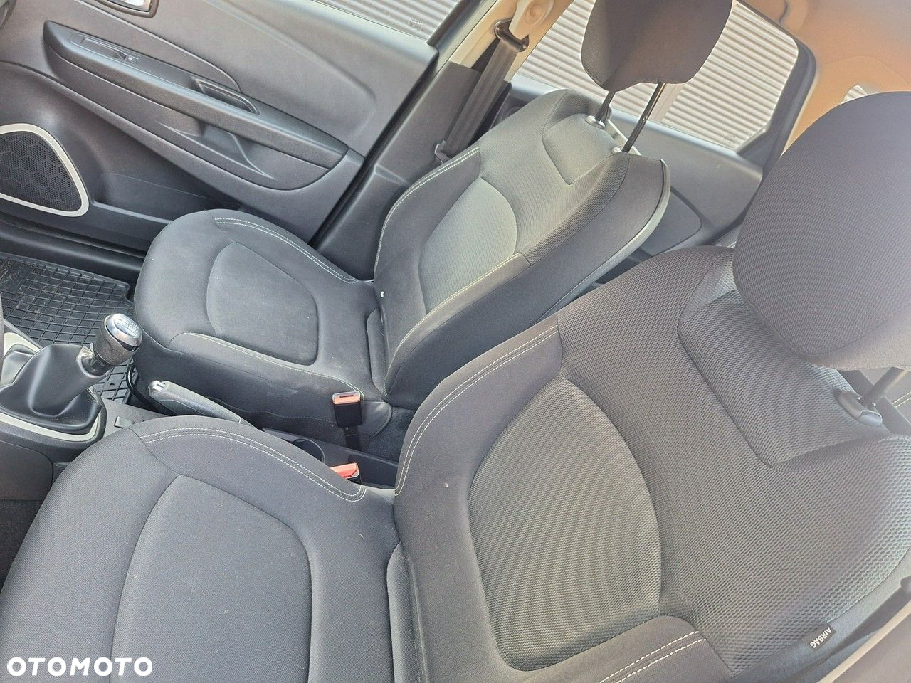 Renault Captur 0.9 Energy TCe Life EU6 - 19