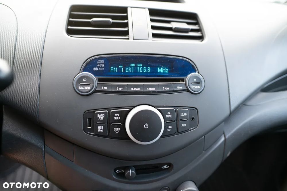 Chevrolet Spark 1.0 LS - 25