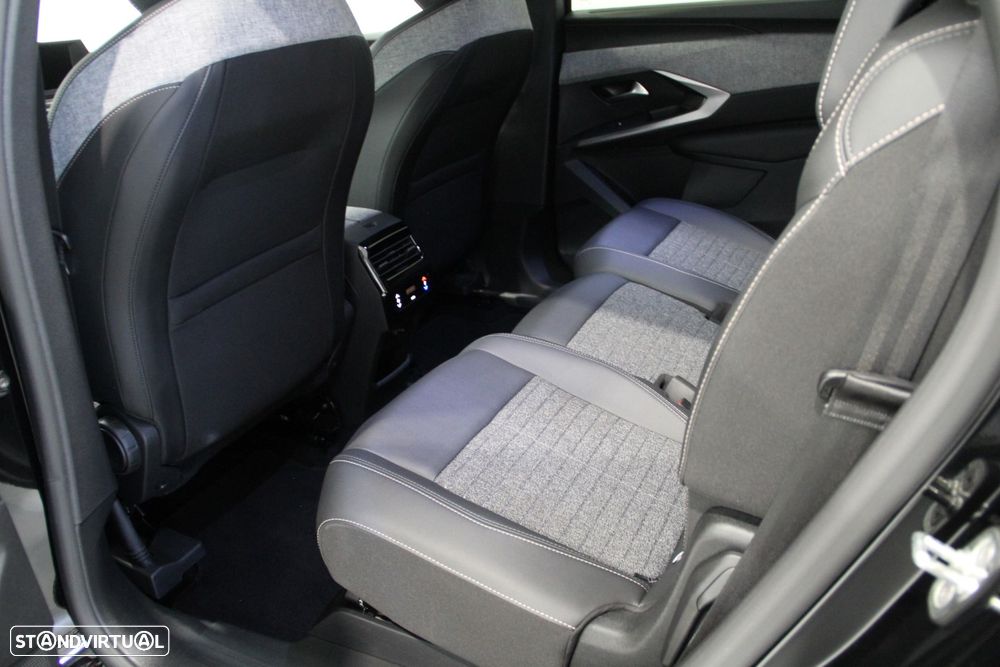 Peugeot 5008 1.2 Hybrid Allure e-DCS6 - 22